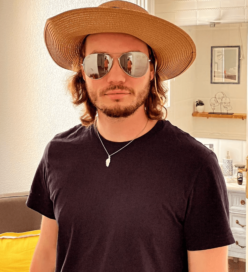 Perfil de Charles-victor